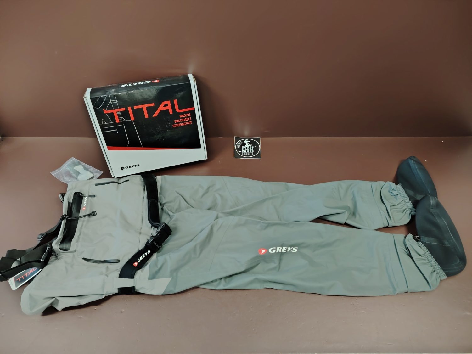 GREY TITAL LÉLEGZŐ GÁZLÓRUHA BREATHABLE STOCKINGFOOT WADERS 45-47 L méret