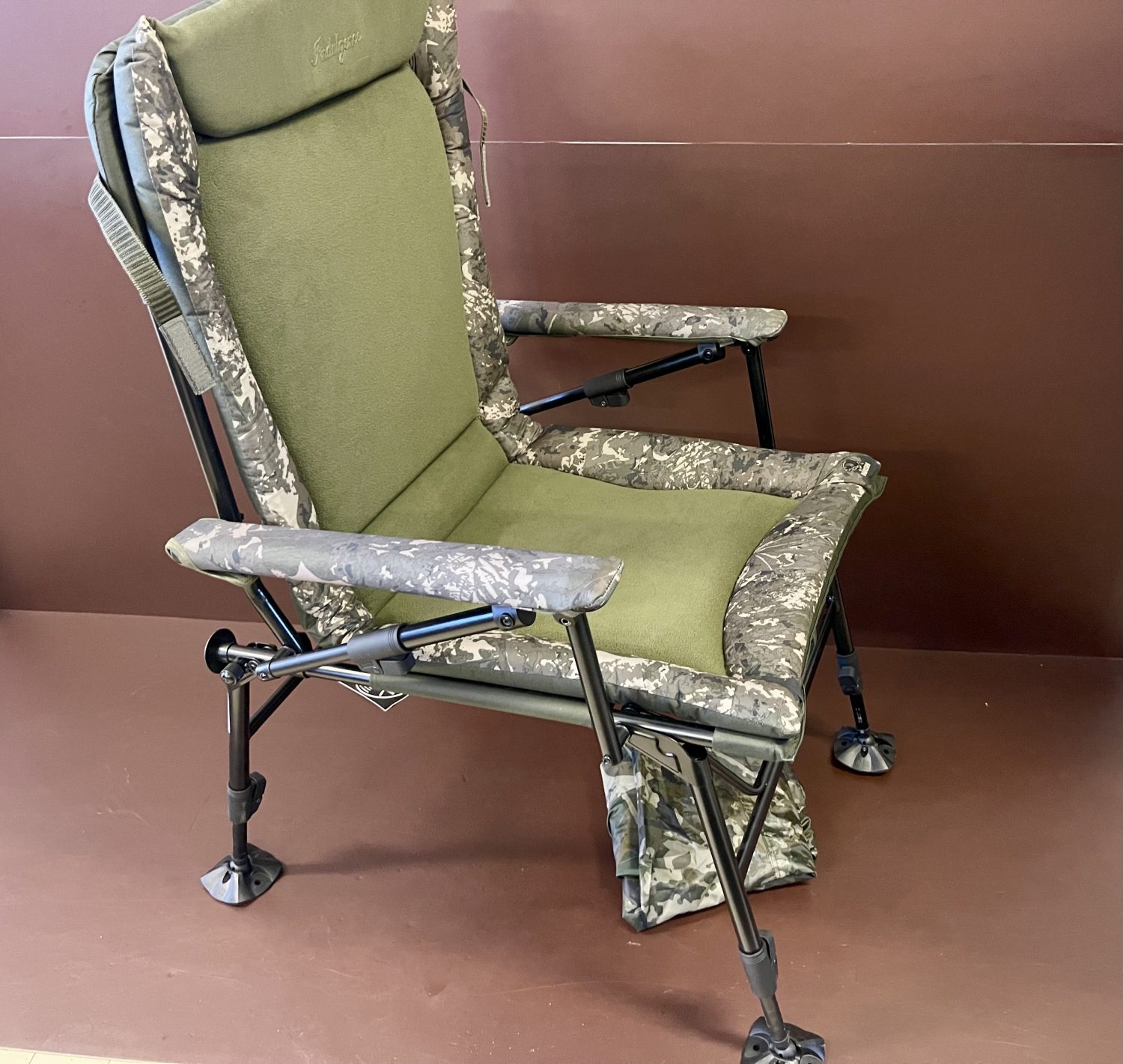 Nash Indulgence Big Daddy Auto Recliner Chair szék + Nash Indulgence székhuzat+ Nash Pouch(széktáska)