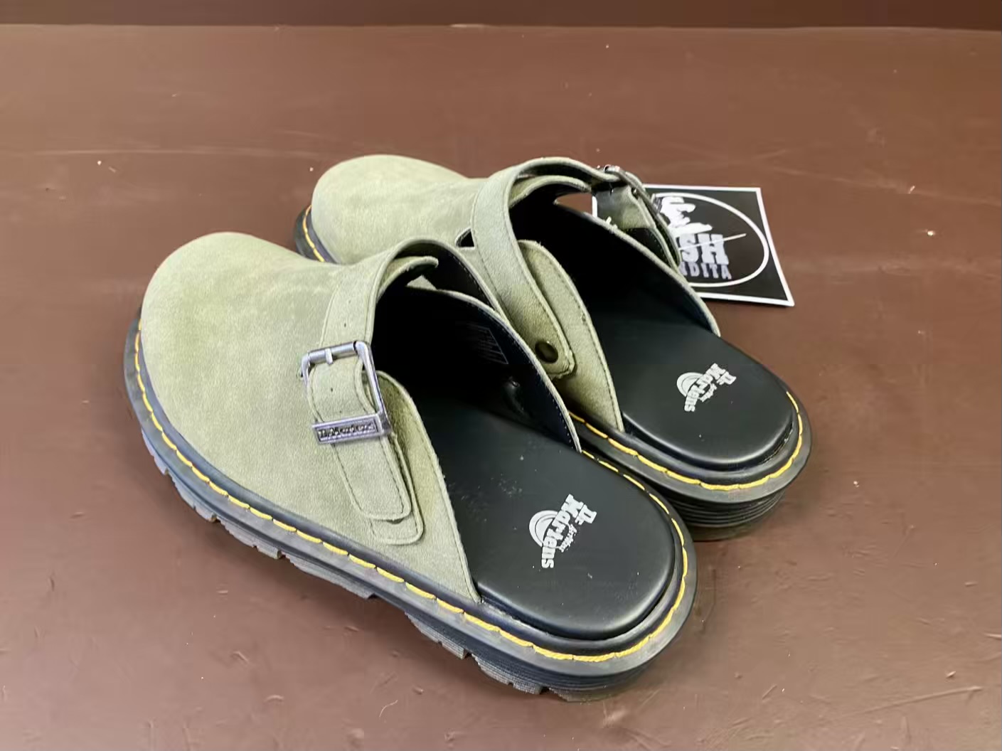 Dr. Martens Jorge II 43 papucs,szandál